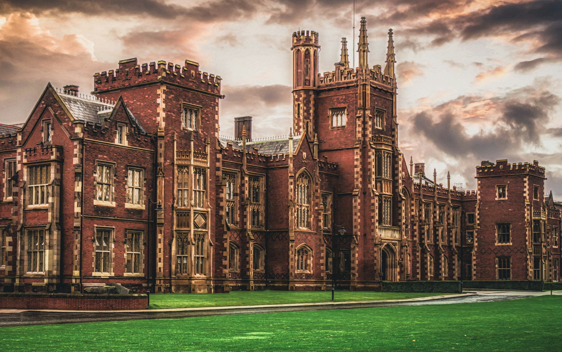 Queen's University Belfast
